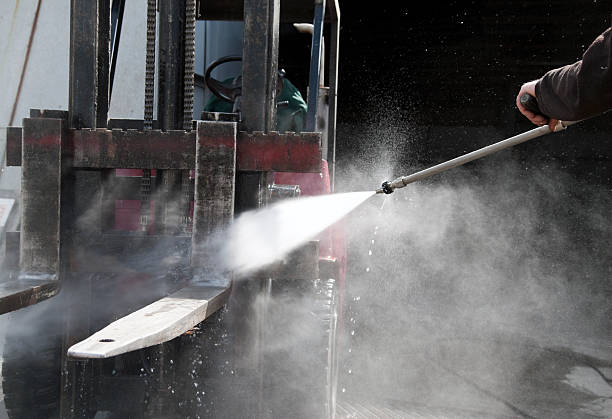 Best Deck Pressure Washing  in Tawas City, MI